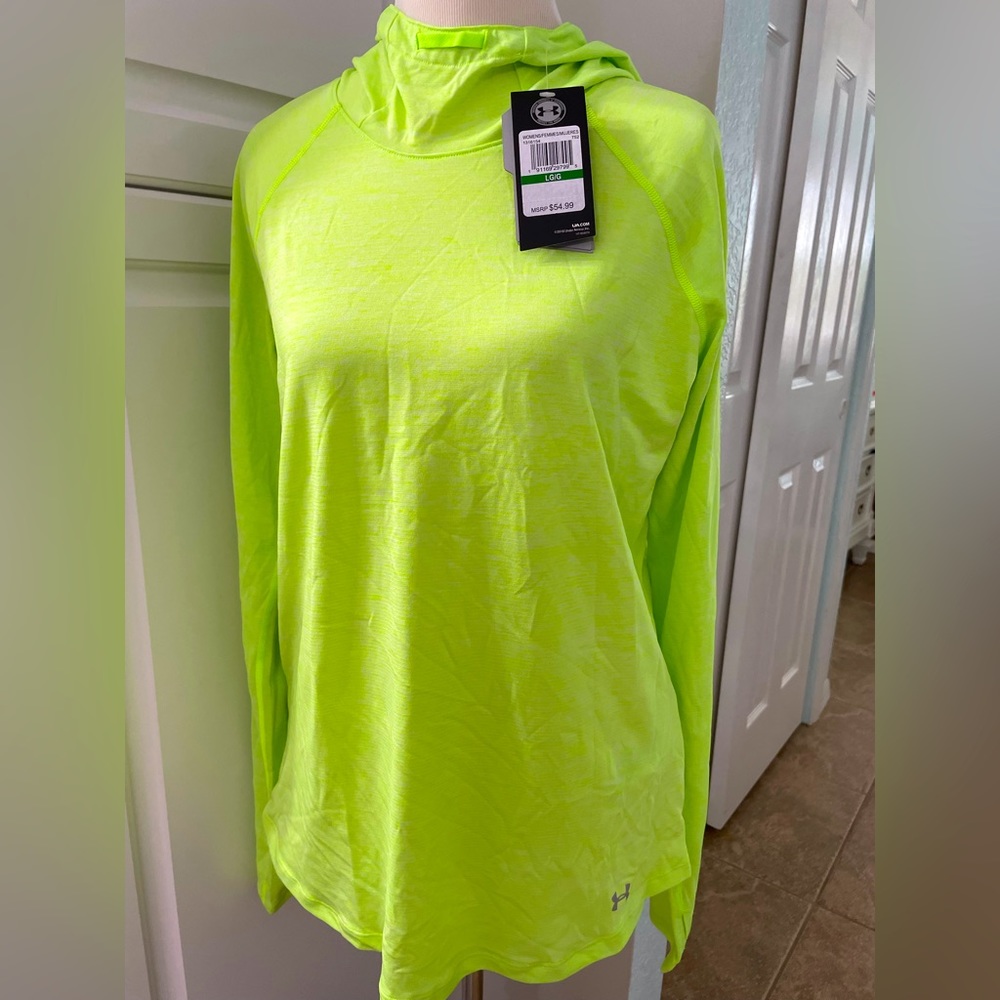 NWT, Under Armour Pullover Hoodie Pullover, L